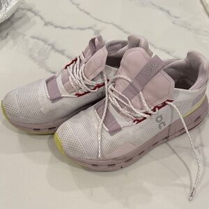 On Running Women's Light Pink and Gray Sneakers